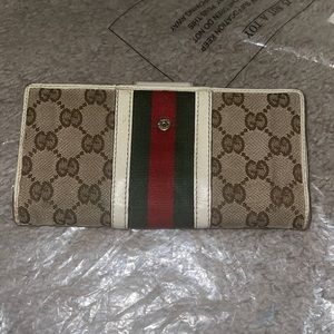 Vintage Gucci wallet
